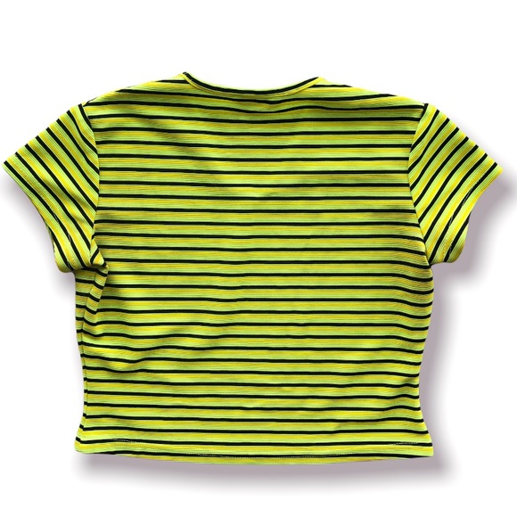 Janette Crop Top - Picture 2 of 4